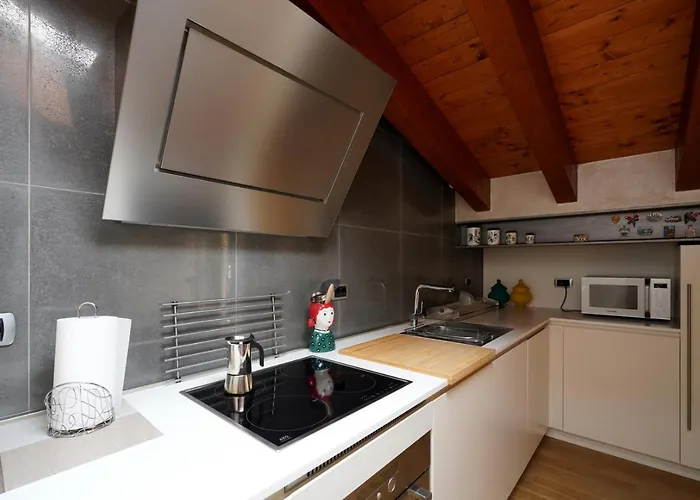 Stupenda Mansarda Dotata Di Tutti I Comfort!