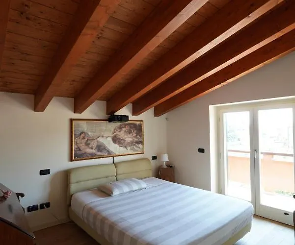 Apartamento Stupenda Mansarda Dotata Di Tutti I Comfort! *