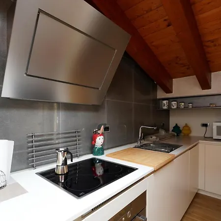 Stupenda Mansarda Dotata Di Tutti I Comfort!