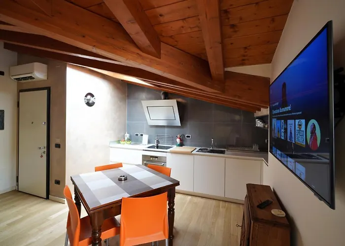 Stupenda Mansarda Dotata Di Tutti I Comfort!